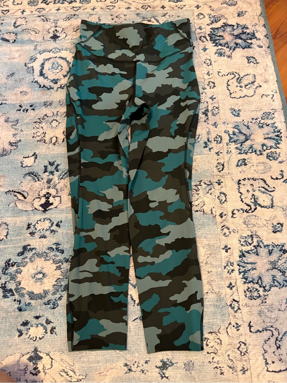Lululemon Base Pace High-Rise Crop 23”